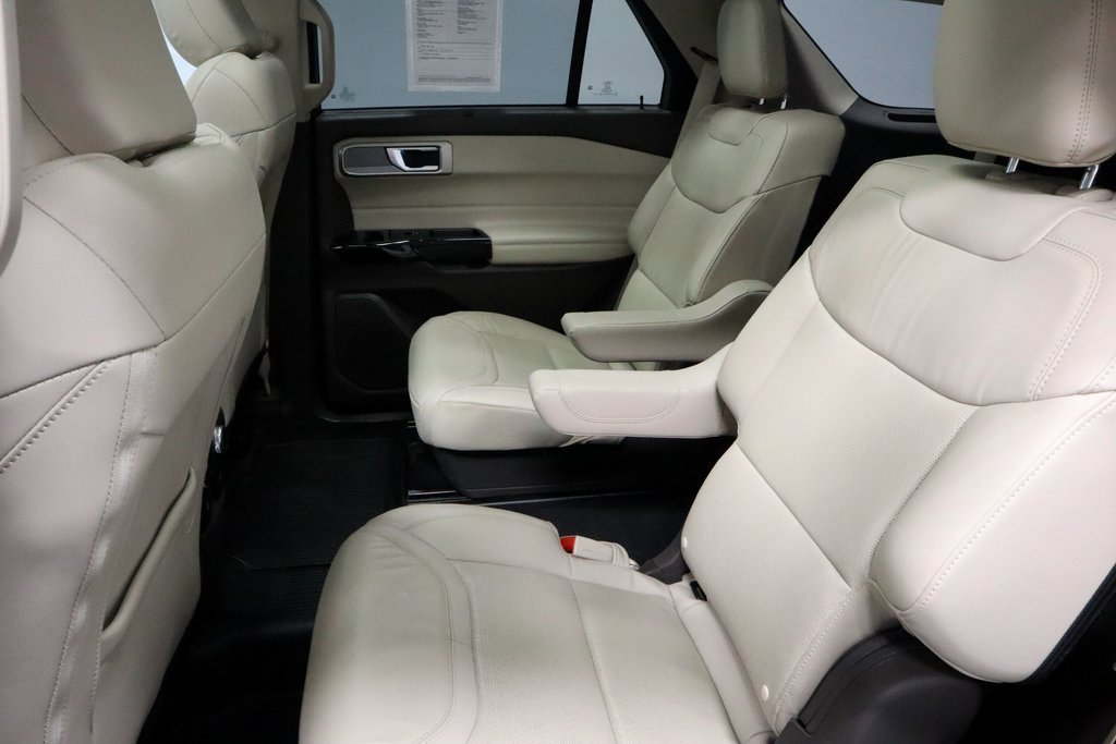 Certified 2023 Ford Explorer Platinum w/ Class IV Trailer Tow Package image 24