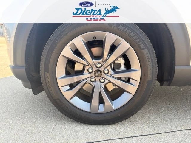 Certified 2024 Ford Explorer XLT w/ Equipment Group 202A AWD/4WD image 12