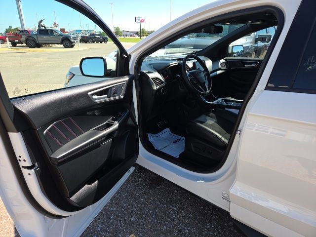 Certified 2024 Ford Edge ST w/ Equipment Group 401A image 22