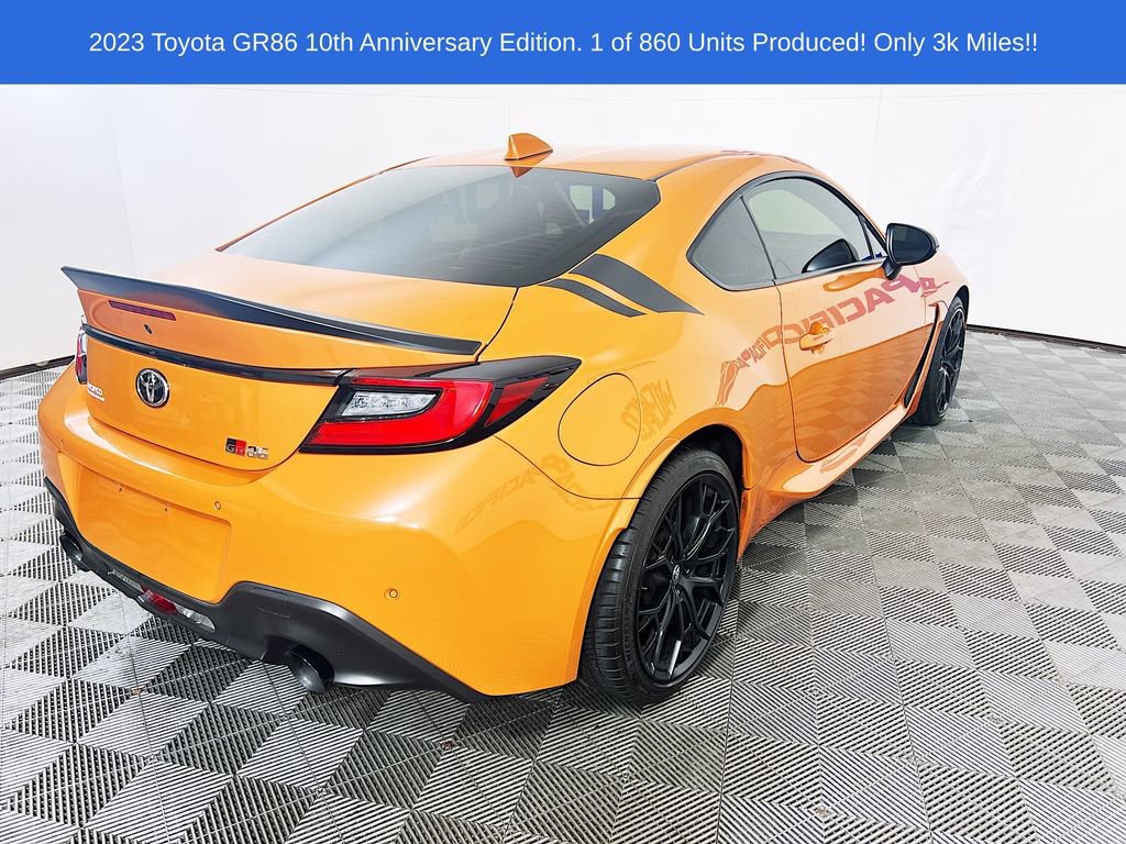 Used 2023 Toyota GR86 10th Anniversary SE image 3