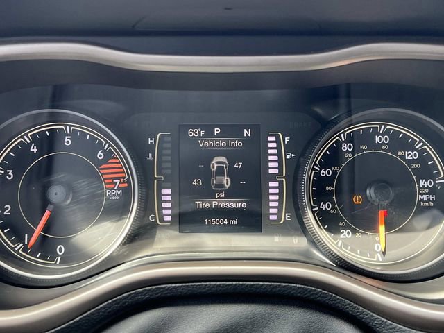 Used 2017 Jeep Cherokee Latitude w/ Safety/Convenience Group AWD/4WD image 19