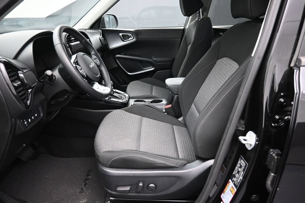 Used 2023 Kia Soul EX FWD image 21