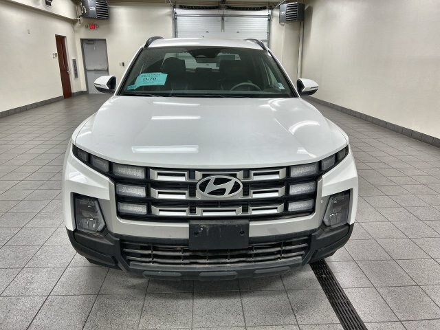 Used 2025 Hyundai Santa Cruz SEL AWD/4WD image 2