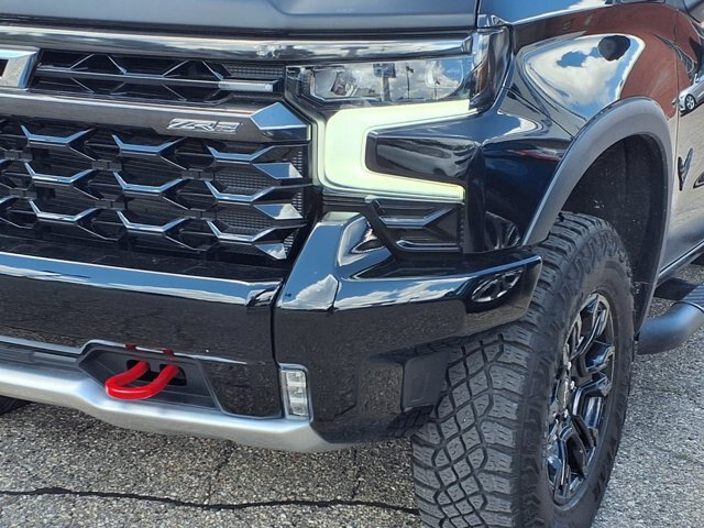 Used 2023 Chevrolet Silverado 1500 ZR2 w/ Technology Package AWD/4WD image 30
