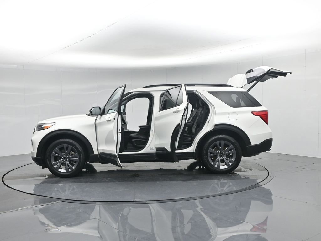 Certified 2023 Ford Explorer XLT w/ Equipment Group 202A image 64