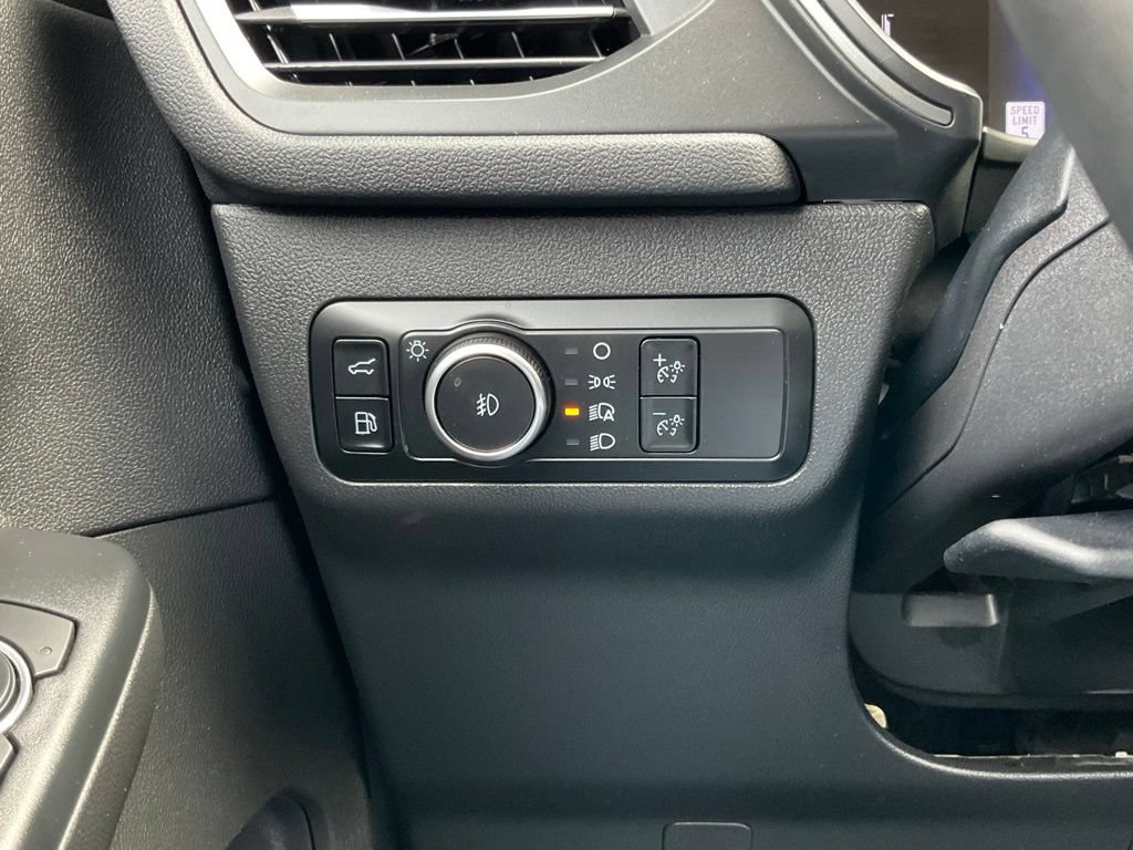 Certified 2024 Ford Escape SE FWD image 44
