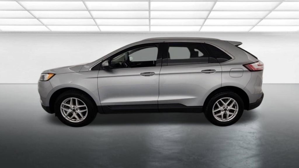 Certified 2024 Ford Edge SEL w/ Convenience Package AWD/4WD image 4