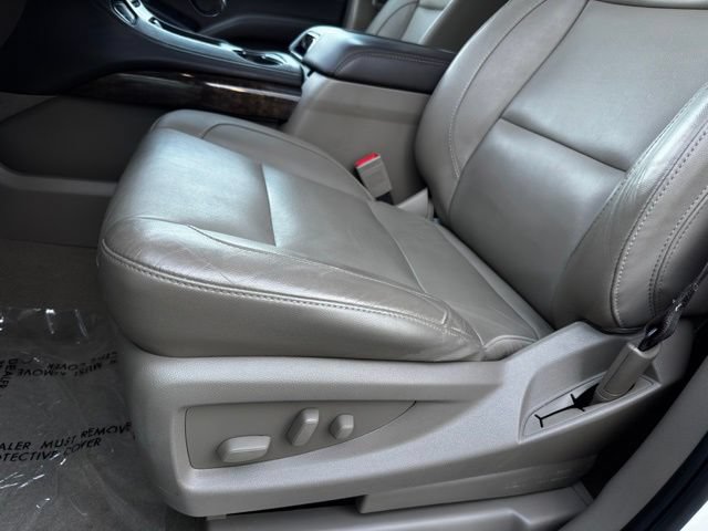 Used 2019 Chevrolet Suburban LT AWD/4WD image 6