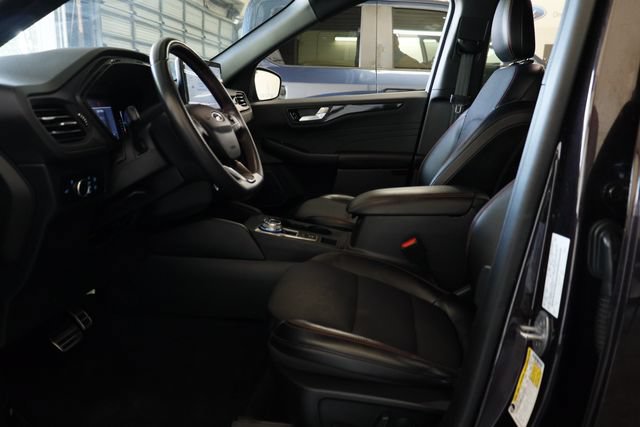 Certified 2023 Ford Escape ST-Line w/ Tech Pack #1 FWD image 11