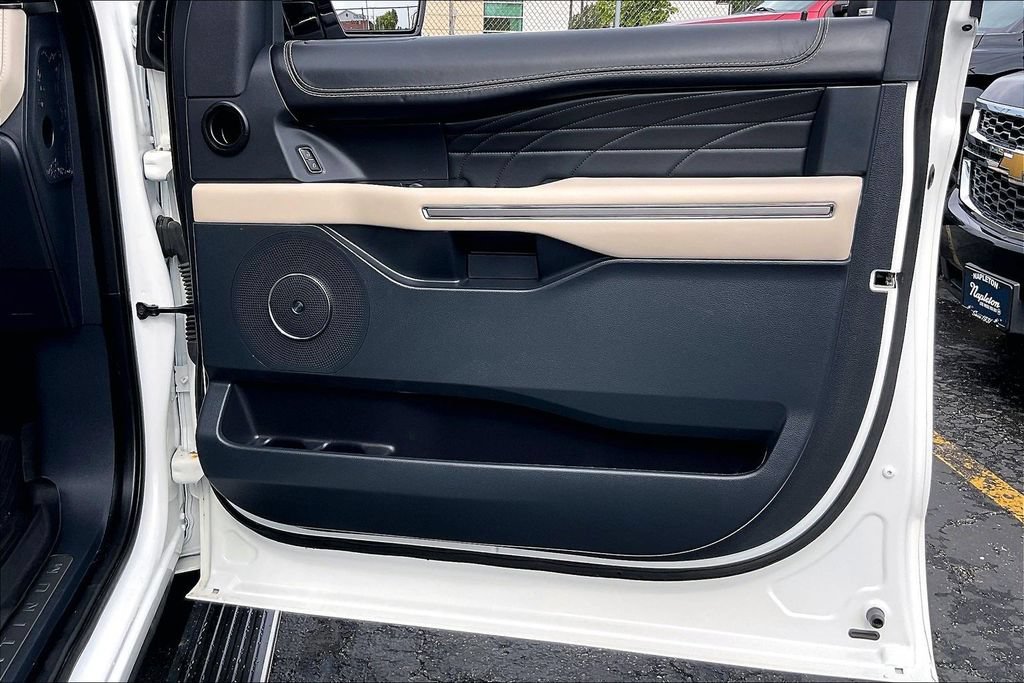 Certified 2022 Ford Expedition Platinum AWD/4WD image 23