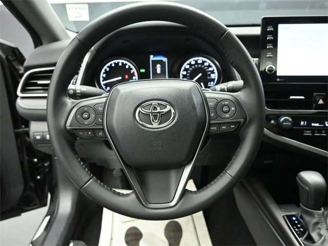 Used 2024 Toyota Camry SE image 15