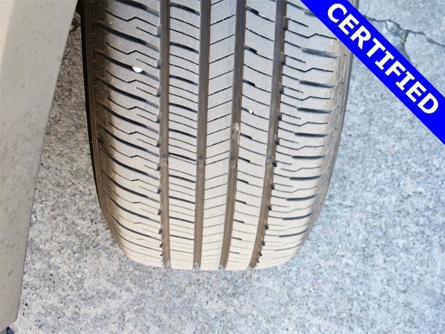 Used 2025 Toyota RAV4 LE image 10