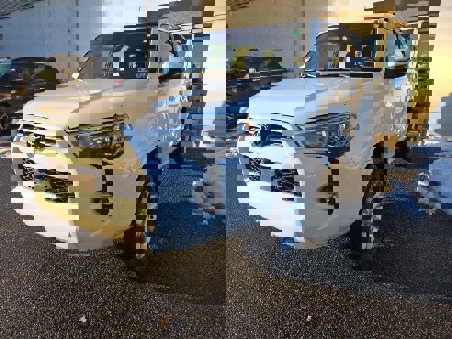 Used 2022 Toyota 4Runner SR5 Premium image 3