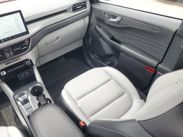 Certified 2023 Ford Escape Platinum image 32