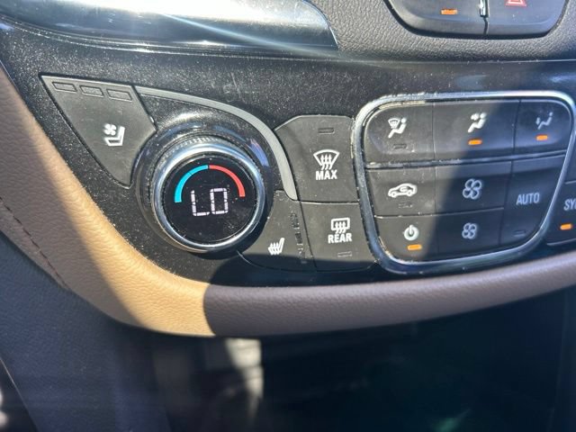 Used 2023 Chevrolet Equinox Premier AWD/4WD image 25