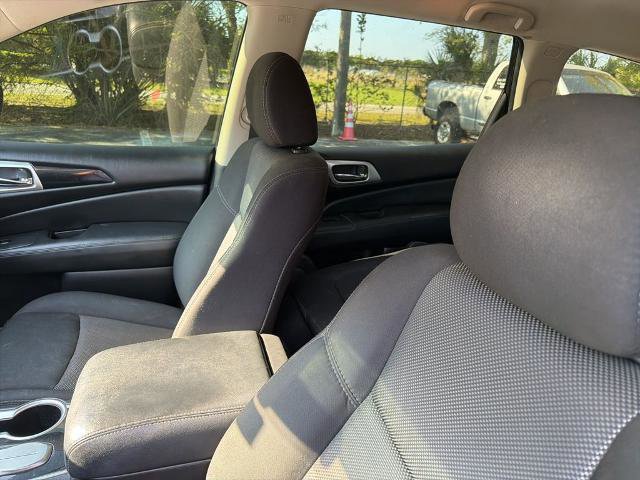 Used 2020 Nissan Pathfinder S FWD image 10