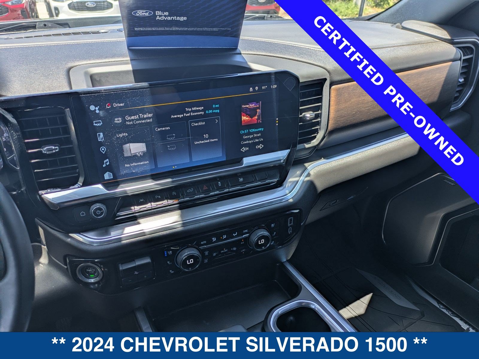 Used 2024 Chevrolet Silverado 1500 High Country w/ Technology Package AWD/4WD image 29