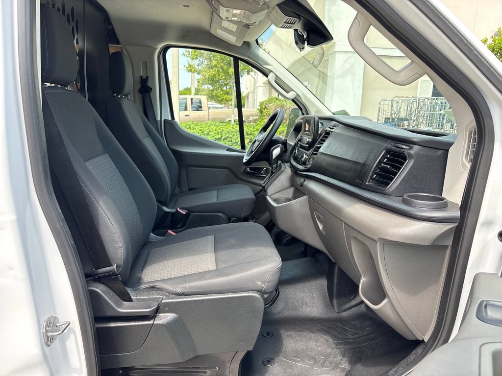Certified 2025 Ford Transit 250 Low Roof w/ Exterior Upgrade Package RWD image 7