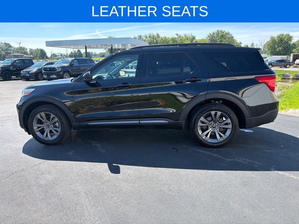 Certified 2023 Ford Explorer XLT w/ Equipment Group 202A AWD/4WD image 7
