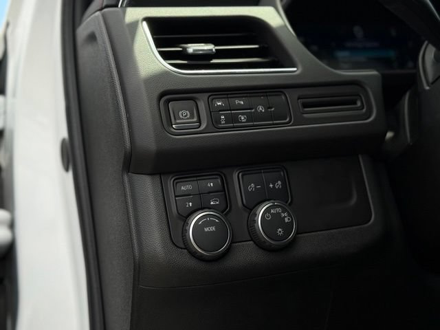Used 2023 Chevrolet Tahoe RST w/ Luxury Package AWD/4WD image 13