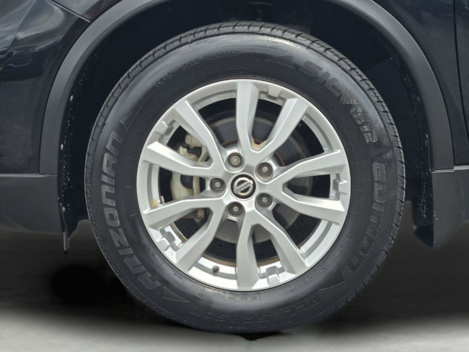 Used 2017 Nissan Rogue SV FWD image 11