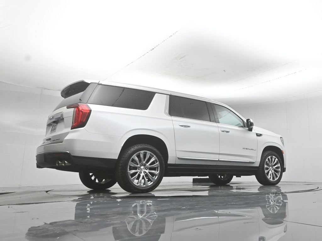 Used 2023 GMC Yukon XL Denali AWD/4WD image 50