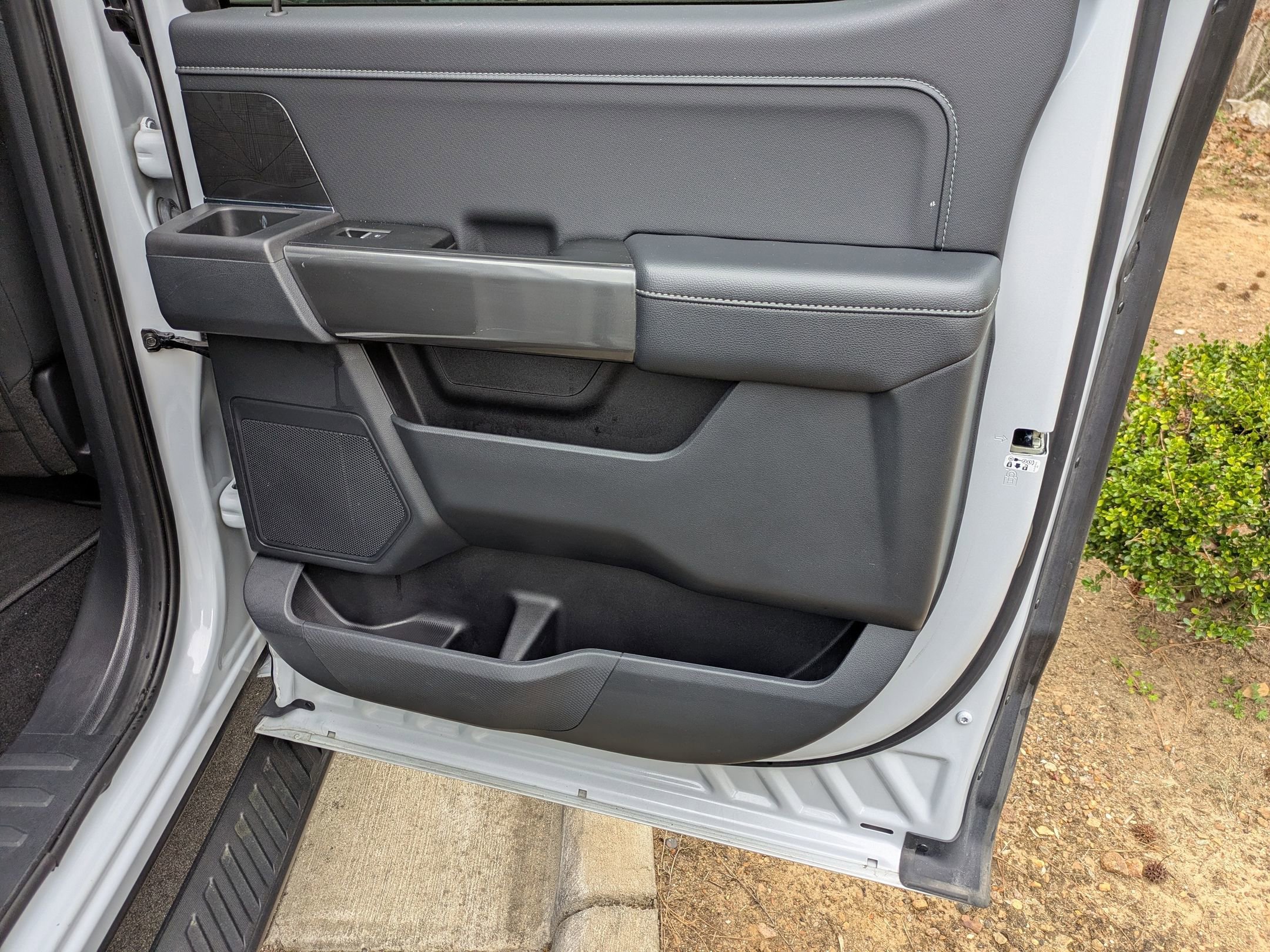 Certified 2022 Ford F150 XLT w/ Equipment Group 302A High image 31