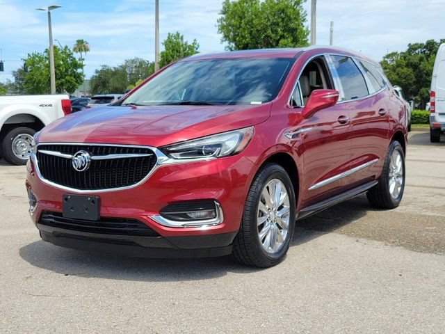 Used 2018 Buick Enclave Premium w/ Experience Buick Package FWD image 3