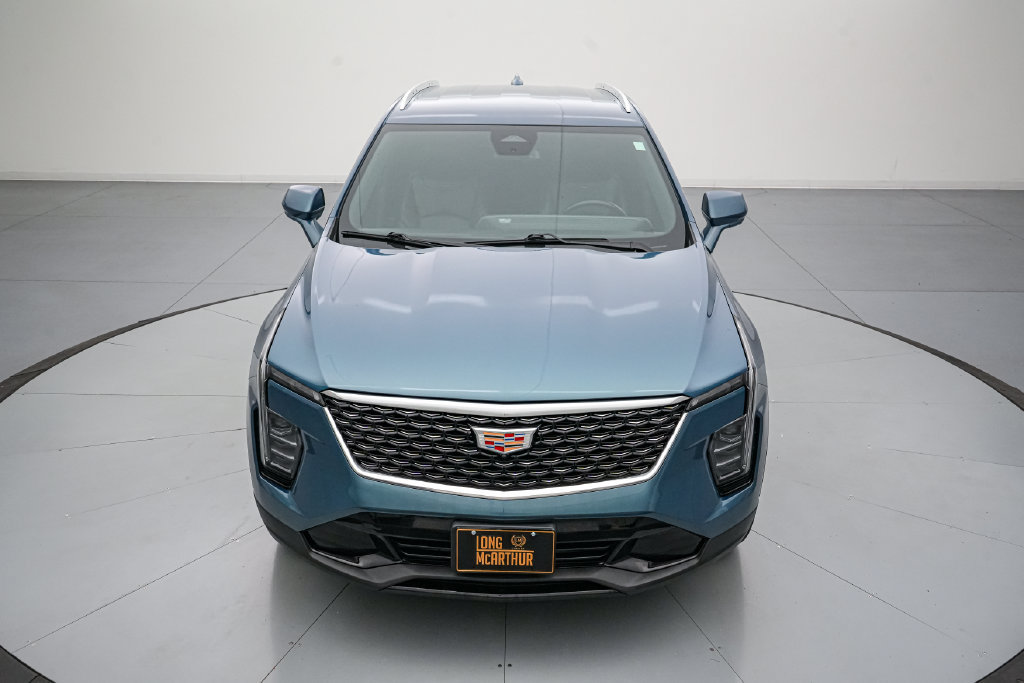 Used 2025 Cadillac XT4 Premium Luxury FWD image 9