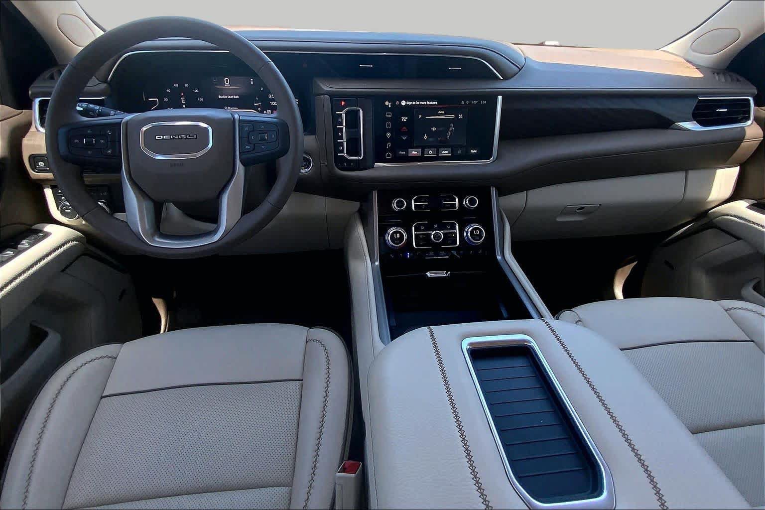 Used 2023 GMC Yukon XL Denali AWD/4WD image 16