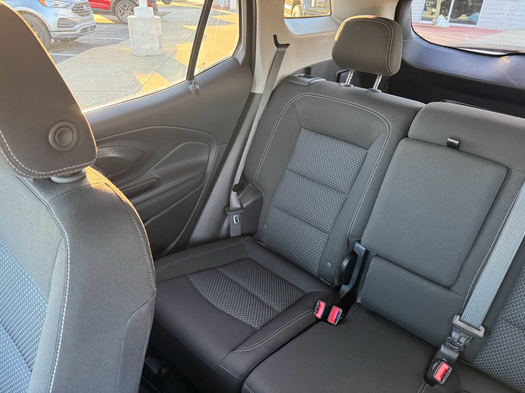 Used 2023 GMC Terrain SLE w/ Driver Convenience Package image 29