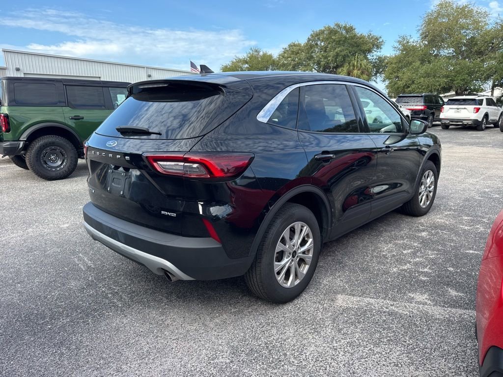 Certified 2024 Ford Escape Active AWD/4WD image 2