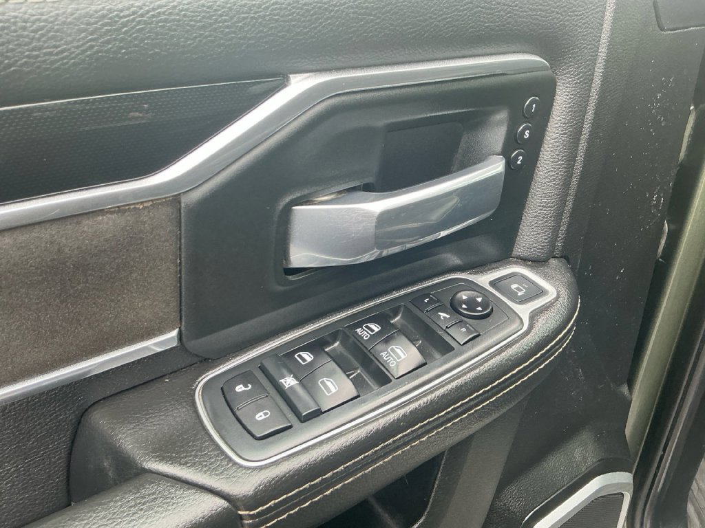 Used 2020 RAM 2500 Laramie AWD/4WD image 16