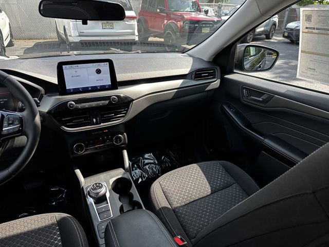 Certified 2024 Ford Escape Active AWD/4WD image 17