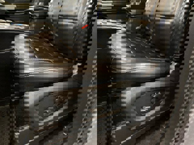 Certified 2021 Ford Explorer XLT w/ Equipment Group 202A image 15