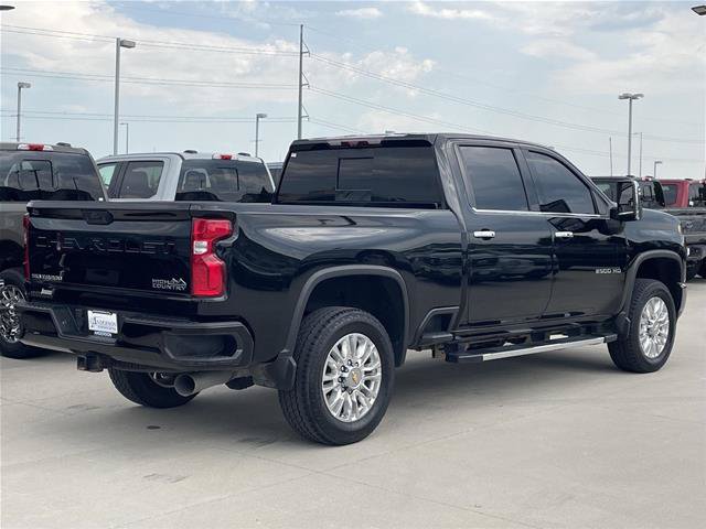 Used 2022 Chevrolet Silverado 2500 High Country AWD/4WD image 7