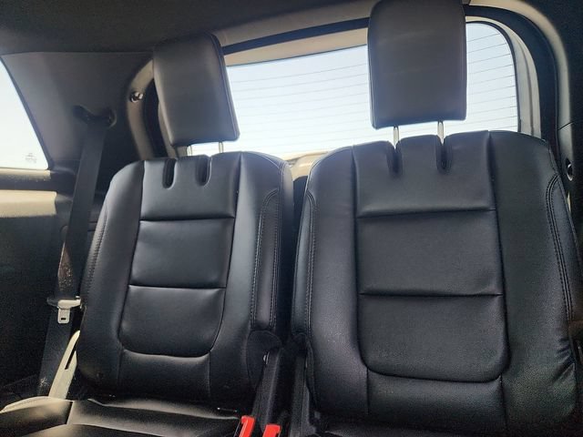 Certified 2019 Ford Explorer XLT w/ Equipment Group 202A AWD/4WD image 28