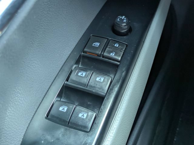 Used 2020 Toyota Camry SE FWD image 21