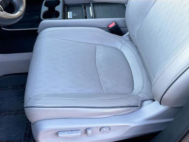 Used 2023 Honda Odyssey Elite image 17
