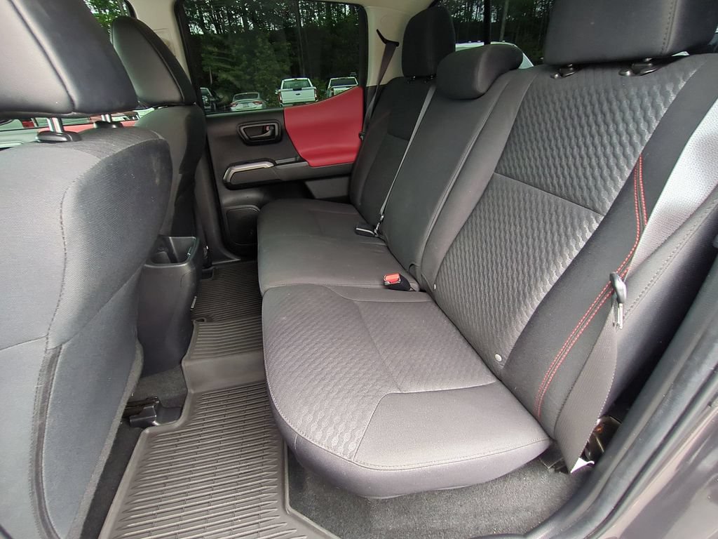 Used 2022 Toyota Tacoma SR5 RWD image 17