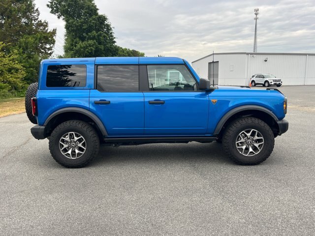 Certified 2025 Ford Bronco Badlands AWD/4WD image 3