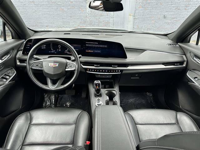 Used 2024 Cadillac XT4 Premium Luxury AWD/4WD image 9