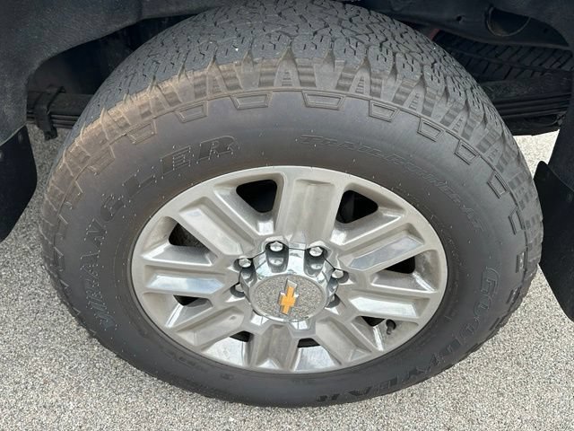 Used 2024 Chevrolet Silverado 2500 High Country w/ High Country Premium Package AWD/4WD image 7