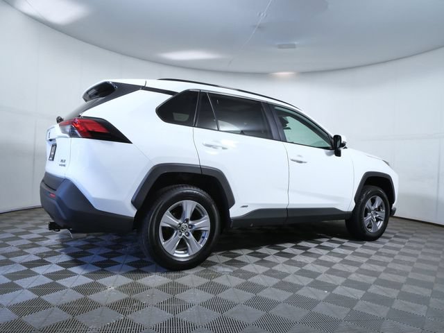Used 2022 Toyota RAV4 XLE w/ Convenience Package AWD/4WD image 6