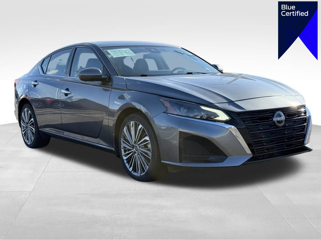 Used 2023 Nissan Altima 2.5 SL image 1
