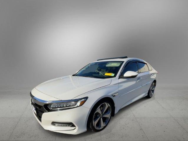 Used 2018 Honda Accord Touring image 4