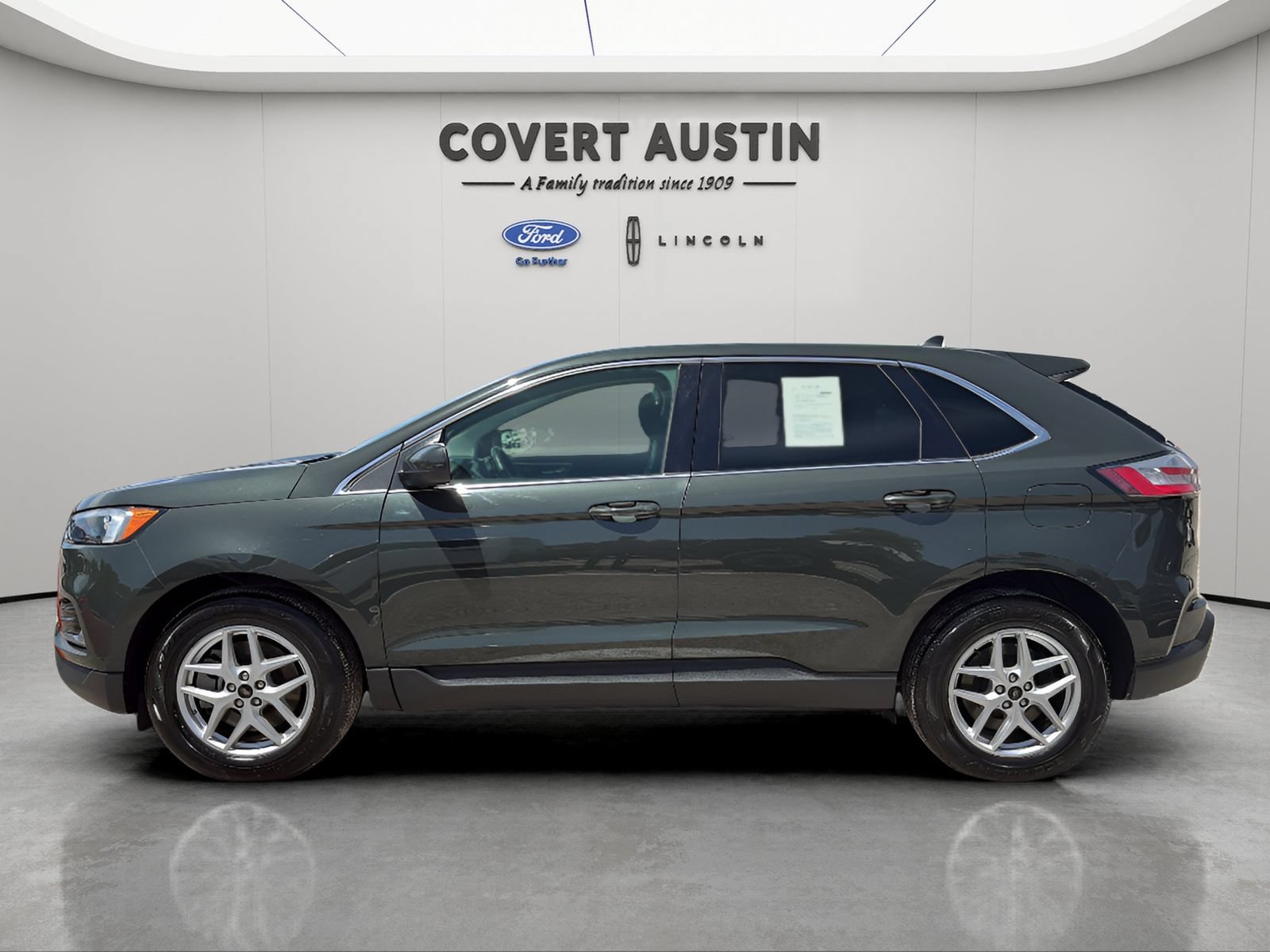 Certified 2023 Ford Edge SEL AWD/4WD image 2