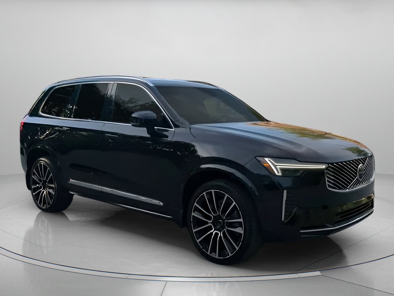 Used 2026 Volvo XC90 B6 Plus w/ Protection Package Premier AWD/4WD image 36