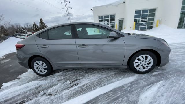 Used 2020 Hyundai Elantra SE w/ Cargo Package (C1) image 10