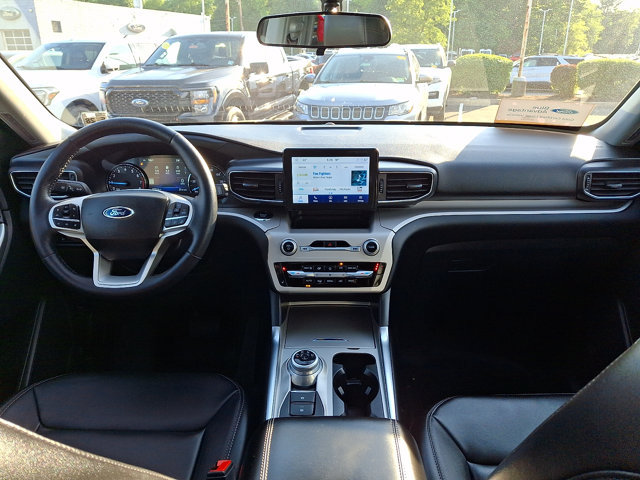 Certified 2023 Ford Explorer XLT w/ Equipment Group 202A AWD/4WD image 14
